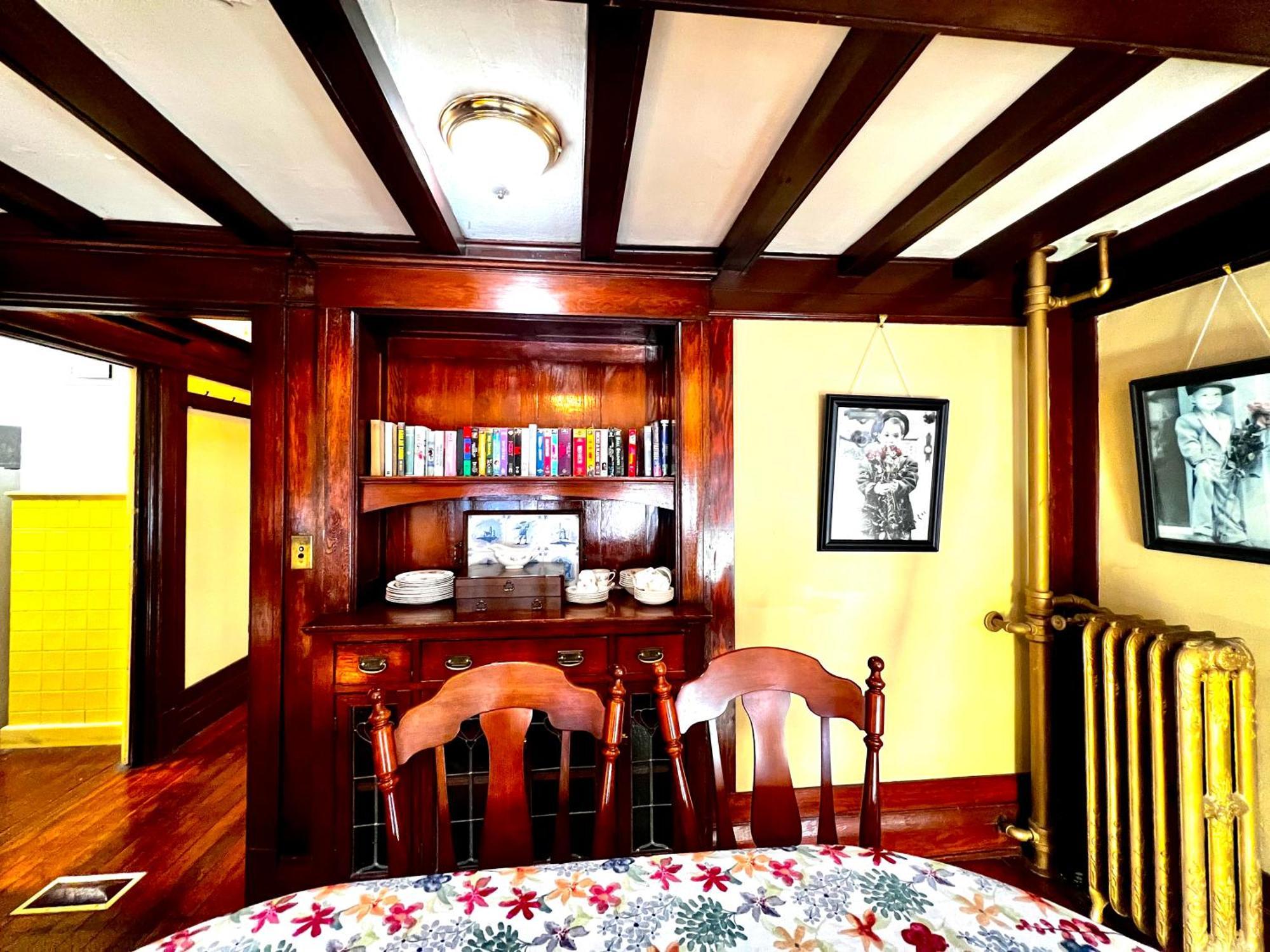 Arundel Mansions Hotel New Westminster Esterno foto