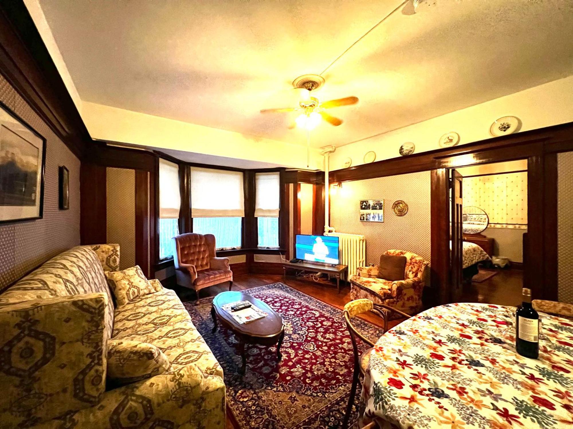 Arundel Mansions Hotel New Westminster Esterno foto