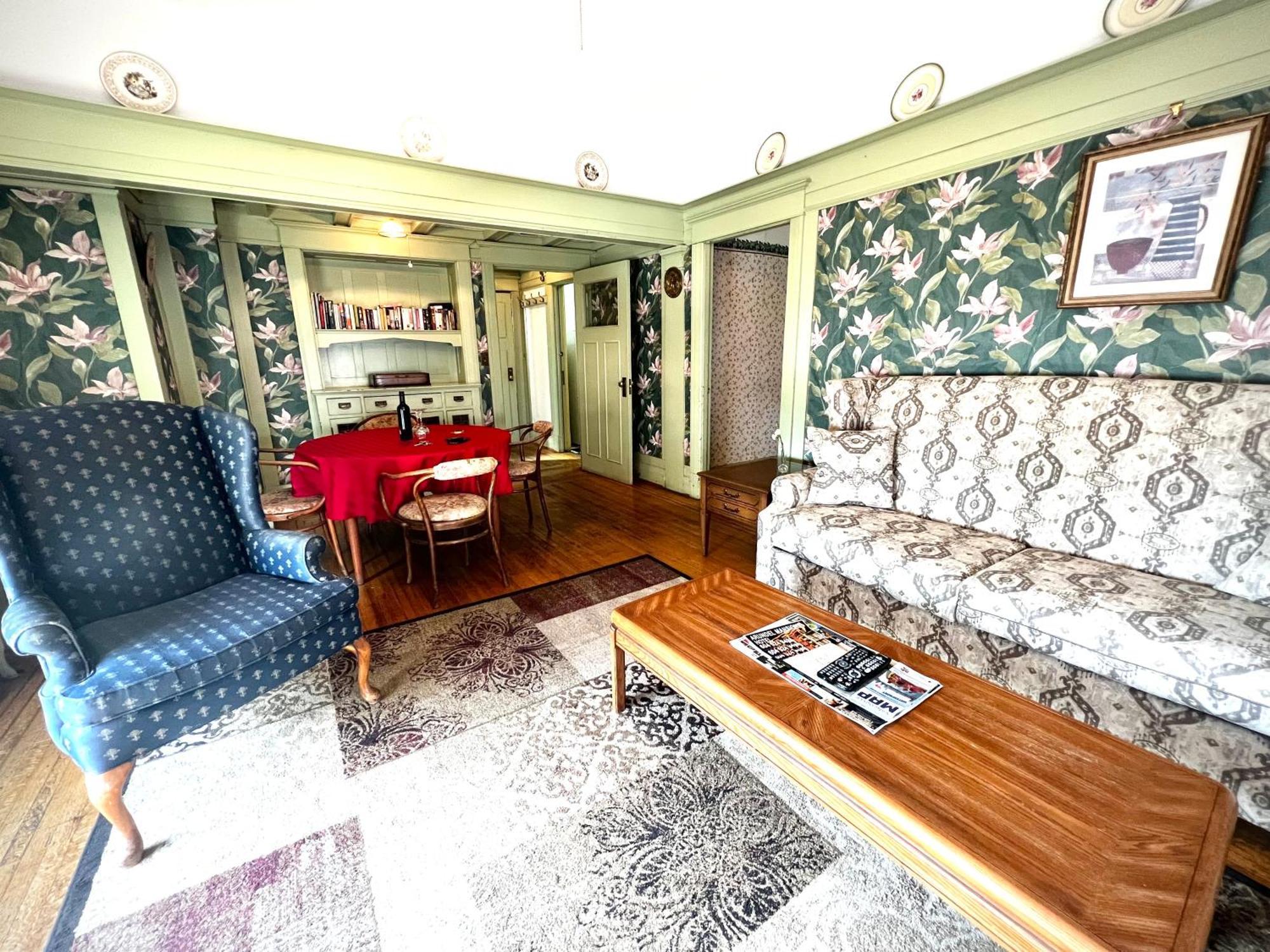 Arundel Mansions Hotel New Westminster Esterno foto